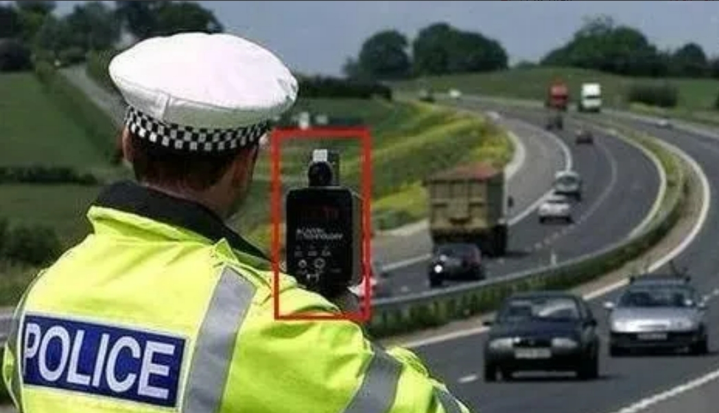 “你扣我的分，我收你的测速仪！”四川，一质监局车辆超速50%，被交警扣3分罚款2