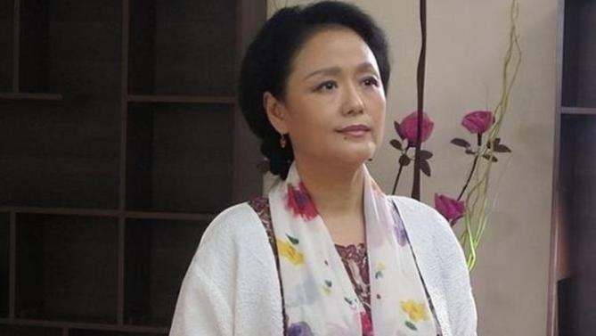 廖学秋70岁单身仍拍戏！母亲癌症早逝，演艺圈成就传奇！