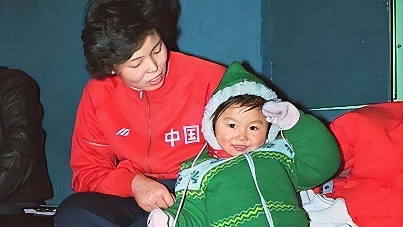 女排名将陈招娣：因癌离世11年，如今女儿活成了她想要的模样