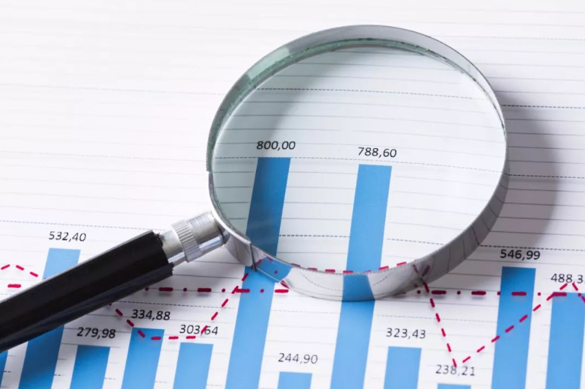 调查、搜集经济信息，以及描述、分析经济数据并对社会经济运行过程进行预测、监督。