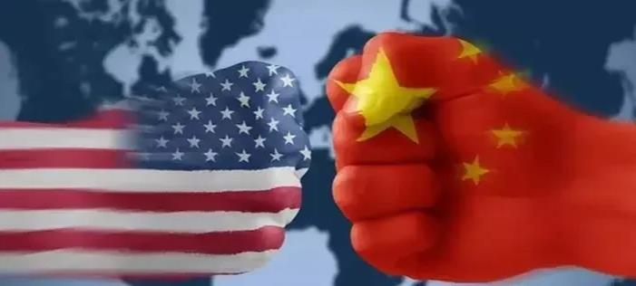 关于中国与美国关系的探讨，近期网络上众说纷纭。其中不乏质疑为何中国不与美国建立更