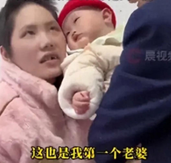 又是一个天崩开局的孩子！58岁大叔娶21岁失明少女并剩下孩子，称只因“看她可怜”