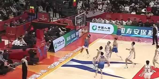 杜锋和杨鸣会后悔？看到有球迷说俱乐部杯的比赛奖金多，其实也不多，而且这个比赛也都