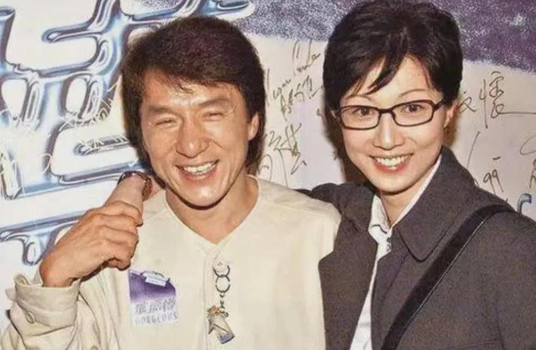 1999年，怀了身孕的吴绮莉向成龙坦言:“我一定会生下孩子的，如果你不承认，我就