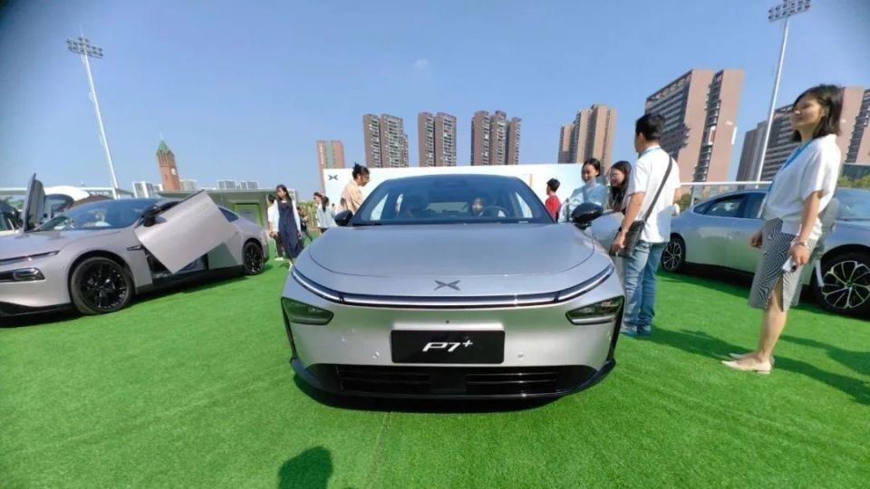 小鹏P7+售18.68万起，续航能OTA，搭视觉高阶智驾