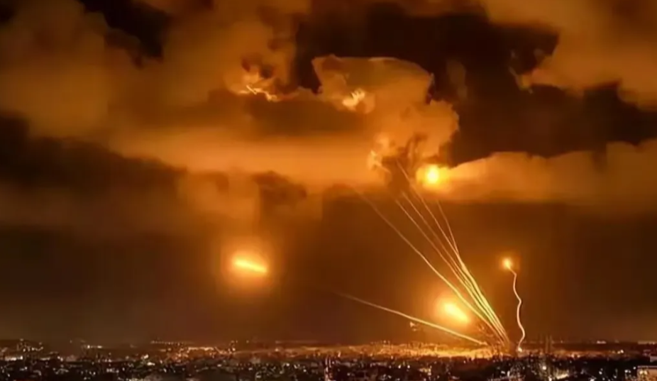 伊朗的一波导弹，把全世界的投资者打醒了！

1、第一：中国，面对伊朗的导弹试射，