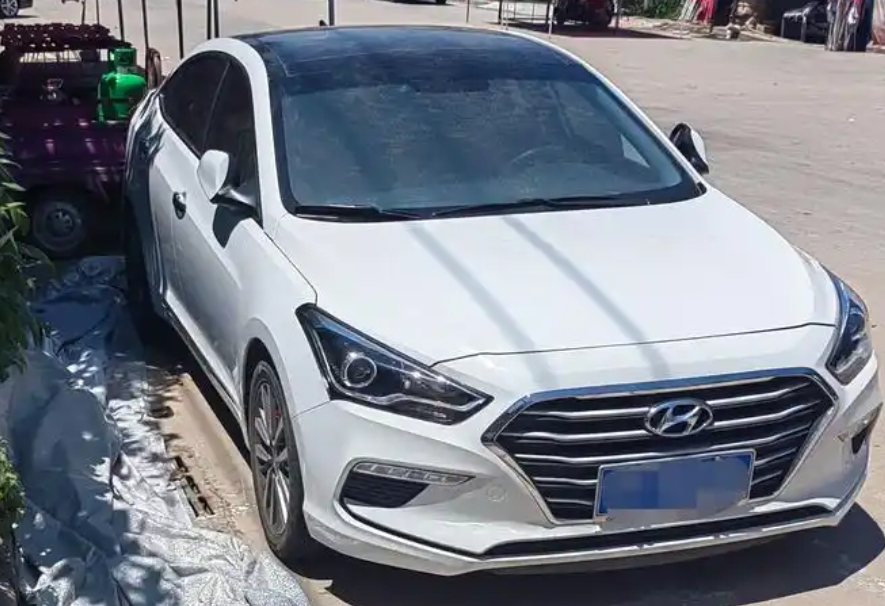 为什么很多人明知买车不划算，却还是选择买车？
其实男人一定要有一辆车。车的一头挑