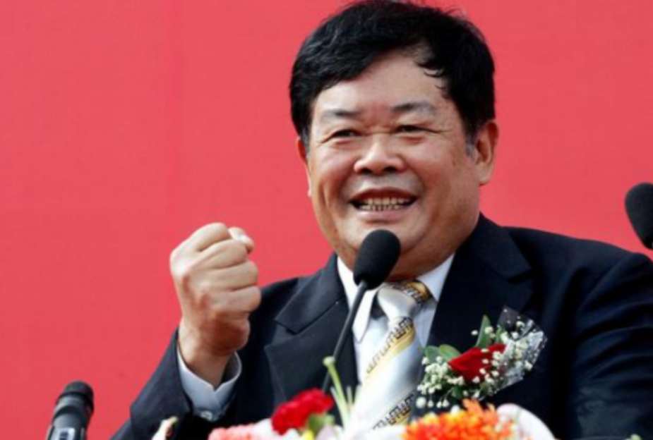 2015年，曹德旺拿出100万给一个小女孩换肾，可谁知，小女孩治愈后，却给曹德旺