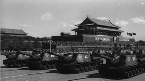 1962年杜聿明参加国庆，看见一中将大惊失色：16年前你不是死了吗