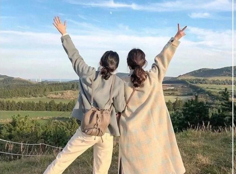 河南驻马店，女子好心将车借给闺蜜，不料发生交通事故，闺蜜把新车直接撞报废，女子苦