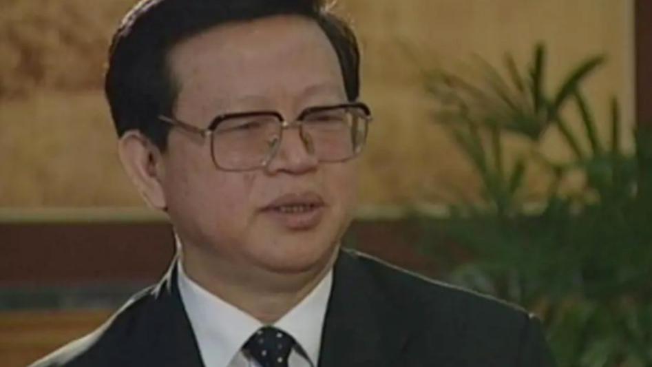 他曾任贵州省委书记，大力整改贪腐问题，从不用特权，儿子是货车司机