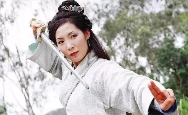 吴美珩的成长经历