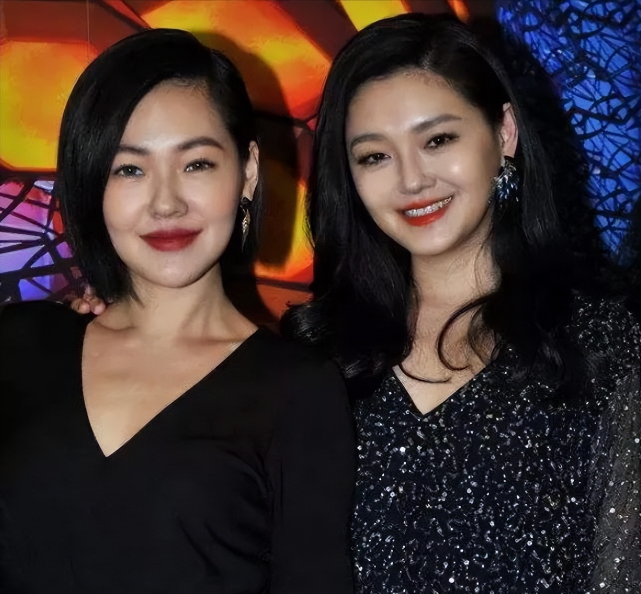 大S离世，前任态度成焦点，谁才是真深情？