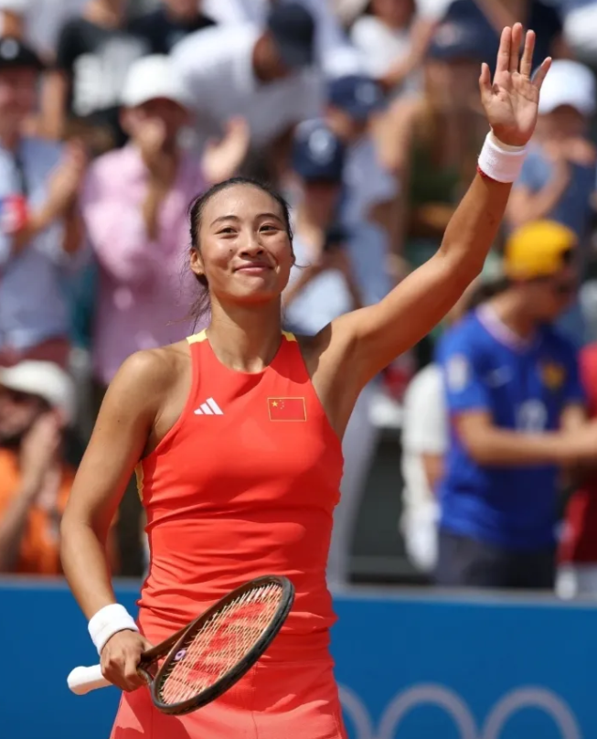 实话实说！郑钦文、谷爱凌谁更强？
一，郑钦文、22岁、身高1.78米、体重70公