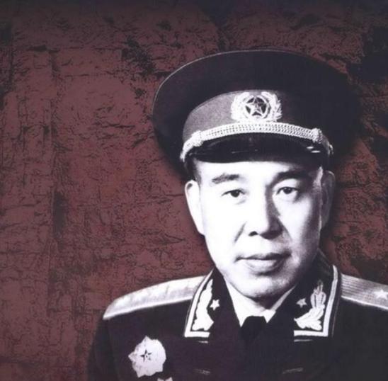 一次，黄永胜在124师372团3连观看班进攻训练。训练结束后他亲自讲评，对于战士