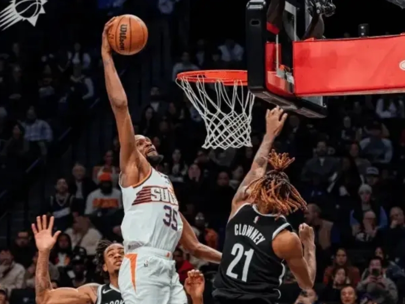 难得的三节打卡！
杜兰特不仅带领太阳拿下一场胜利，也让自己的总得分距离三万分还有