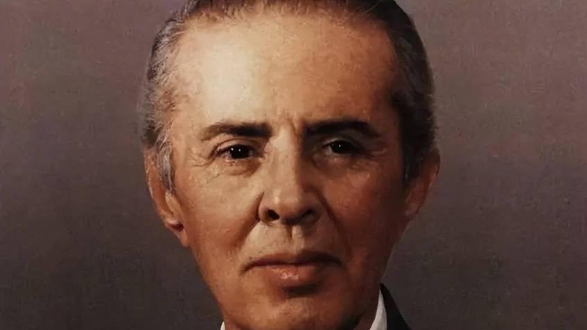 不会处理政事的恩维尔·霍查, 在人生的后期, 是为什么离世的