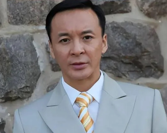 石文中：是一位中国内地男演员