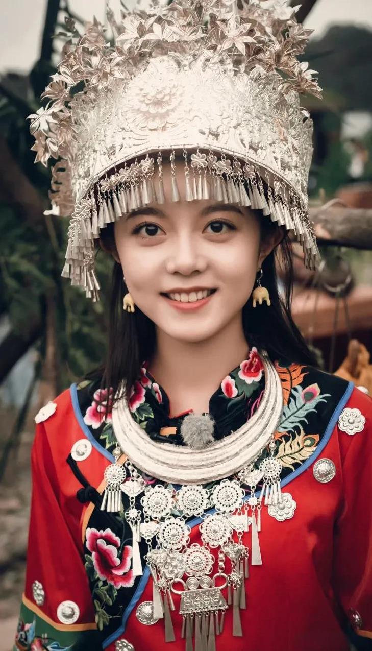 真得好好夸夸赵今麦！她年纪轻轻就一头扎进演艺圈，整天在剧组里忙得晕头转向，行程排