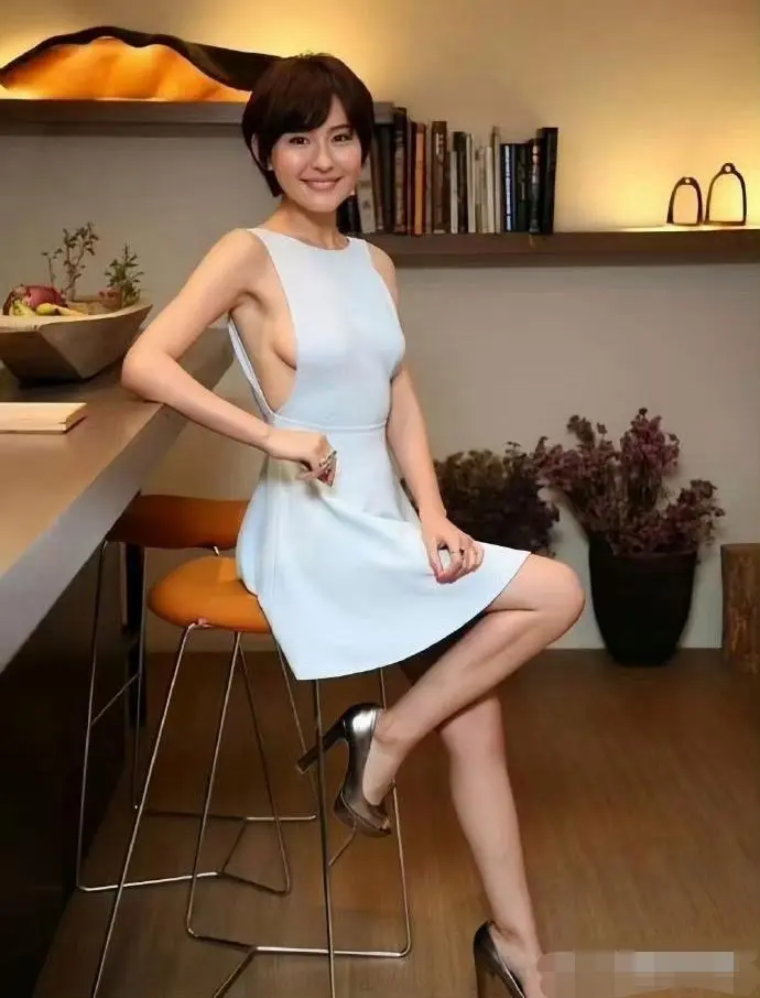 热依扎新剧来袭，是否换赛道引热议