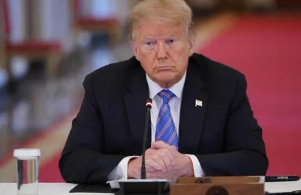 突发消息：特朗普说上任后将给墨西哥收取25%的关税后，墨西哥总统辛鲍姆打电话给特