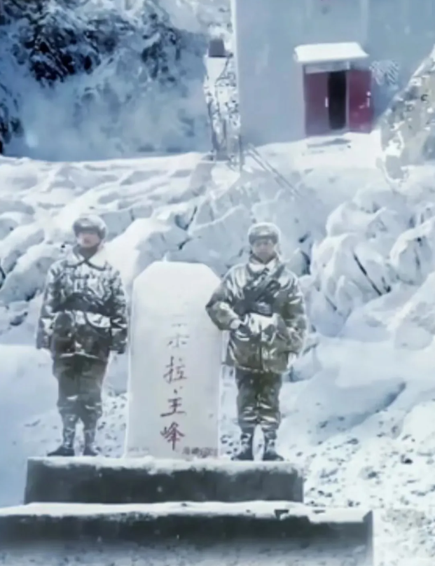 “为什么不给边防战士修一个玻璃哨所呢？”看见边防战士在海拔5000多米、零下50