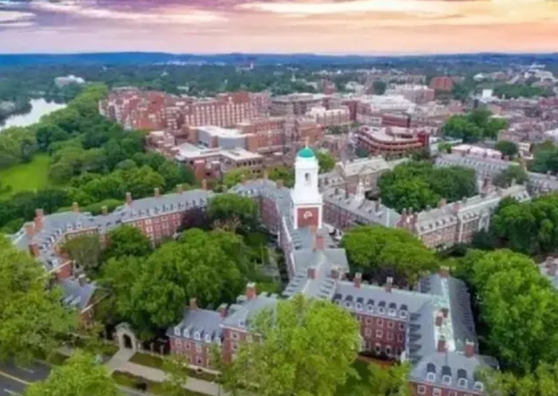 美国的15所顶级大学，考进去就是前途无量:
第一:  普林斯顿大学
第二:  哈