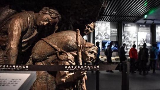 解放前西藏有多黑暗？百万农奴毫无人权，纯洁少女被做成乐器