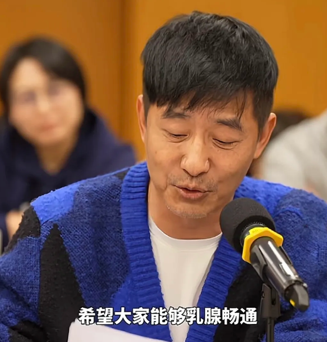 郭晓东回应《小巷人家》播出期间的感受:

郭晓东:“在这段时间里，我真的是大气都