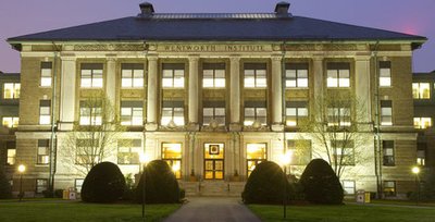 美国面临的操作困局与行业隐忧