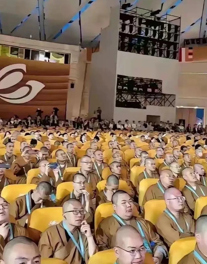 国家有难的时候，他们会在哪？