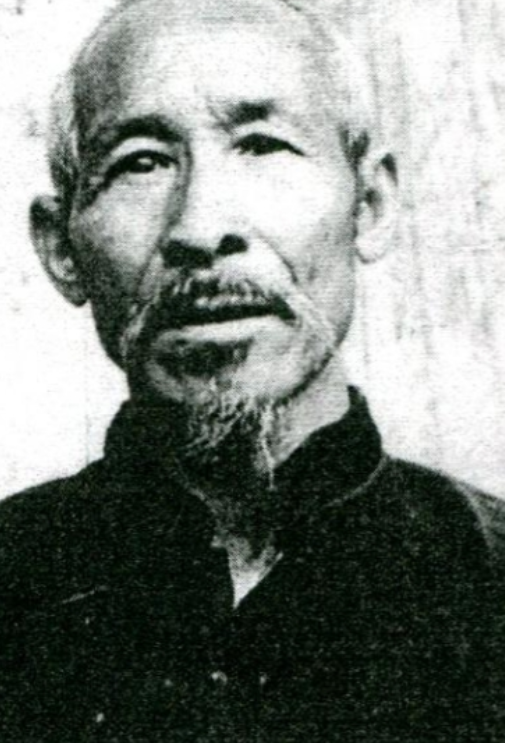 1934年，800名红军在路过贵州时突然消失，中央找寻多次都没有查到他们的下落。