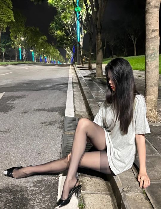 听说黑丝才是极品，我猜你好兄弟一定喜欢。