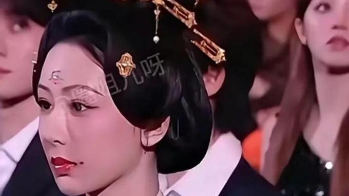 李子柒微博之夜发言抢明星们风头？台下众星表情微妙，评论沦陷！