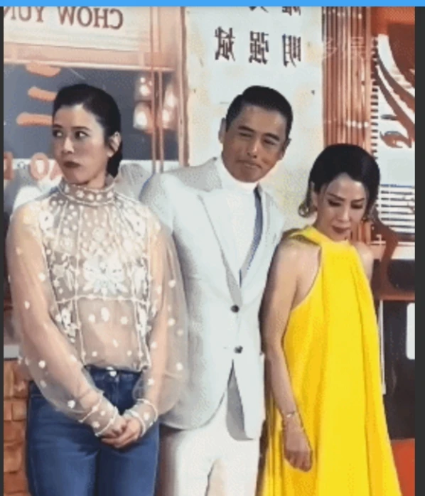 看完这段视频，终于知道娱乐圈到底有多乱。

2006年，周润发夫妇和梁咏琪一起应