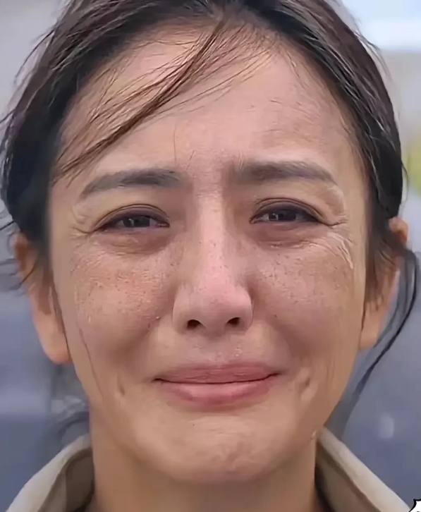 妈呀，这明星是谁？差点没认出来，这脸简直不敢直视，咋和我一样了呢？