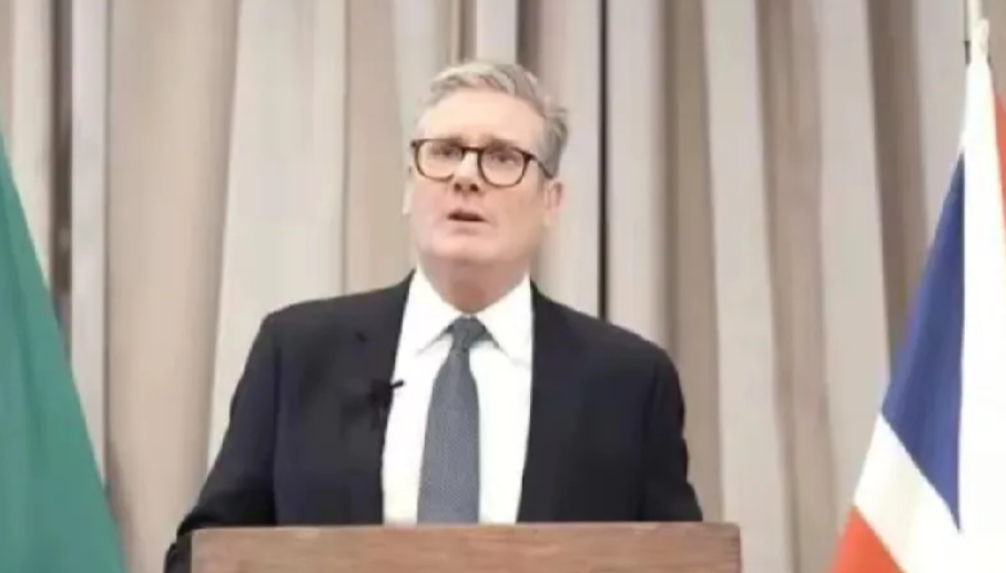 英国首相表示，不惧怕俄罗斯最新修改的核武文件，会继续支持乌克兰，​他强调，英国会