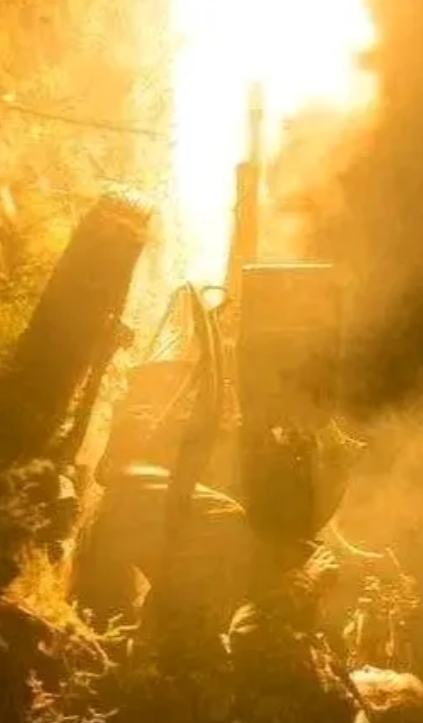 太疯狂了吧！
俄军全面对乌克兰阵地进行猛烈的攻击，各种大当量的炸弹凶猛的炮击着乌