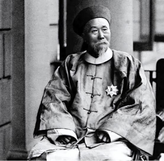 李鸿章遗骨被挖出游街：一段历史的愤怒与失望