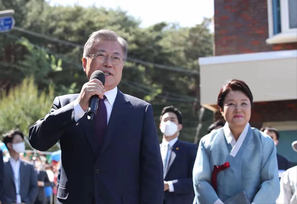 万万没想到
文在演突然被调查！
当地时间8月16日，全州地方检察厅突然对前总统文