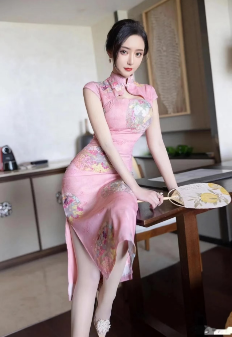 小姨子来我家突然就躺沙发上了，我该怎么做啊哈哈哈哈哈
