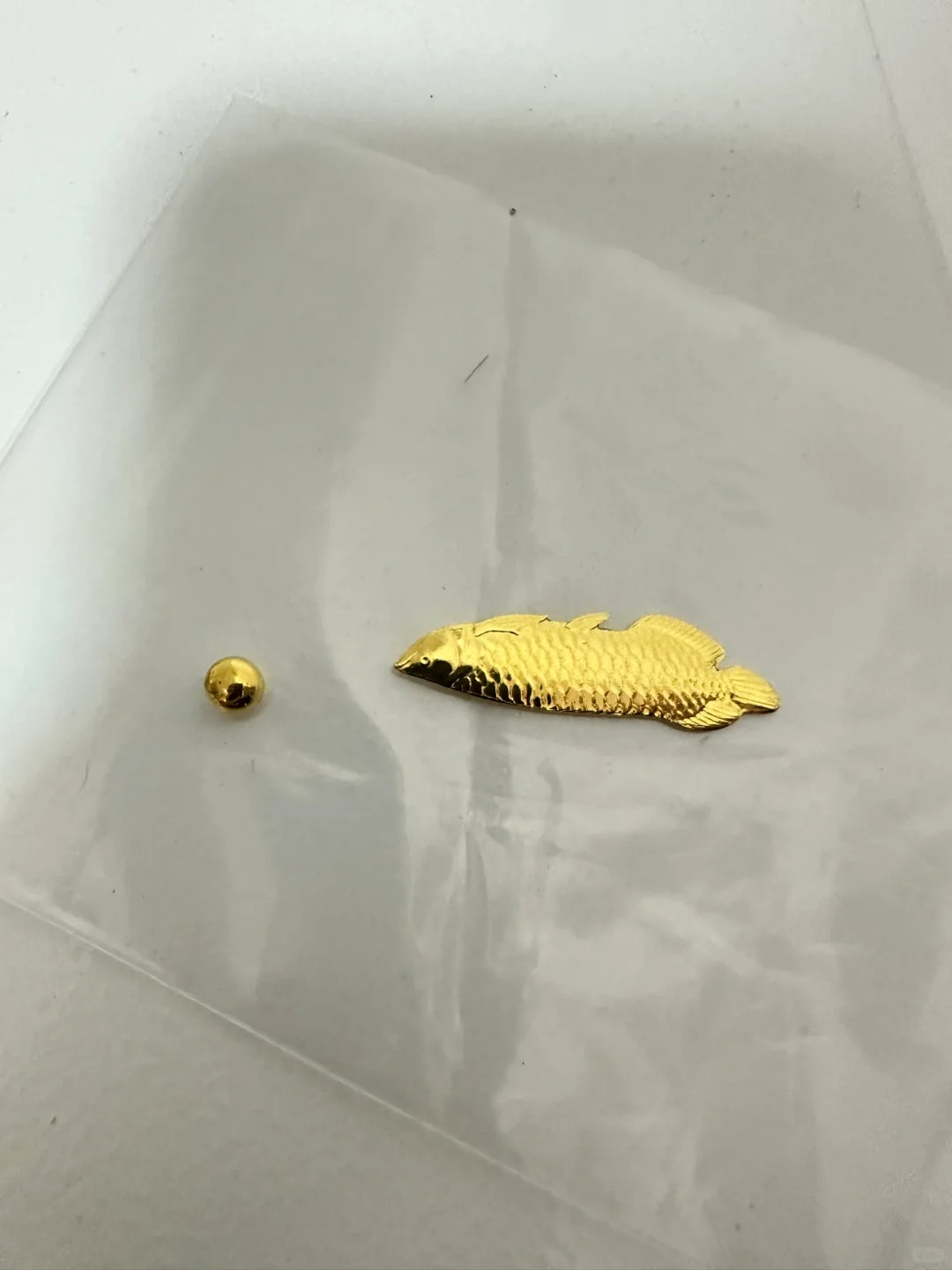 自从出金坑，生活品质得到了巨大提升
左边是1克小金豆，花了500多，后面金价飞起