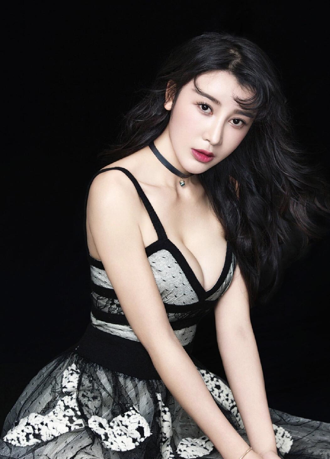 侍宣如，一位才华横溢的青年女演员和歌手