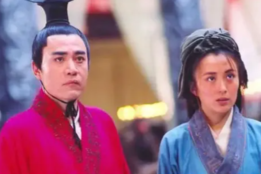 公元前141年，汉武帝突然闯进一户农妇家，这家人吓得瑟瑟发抖，农妇更是藏到了床下