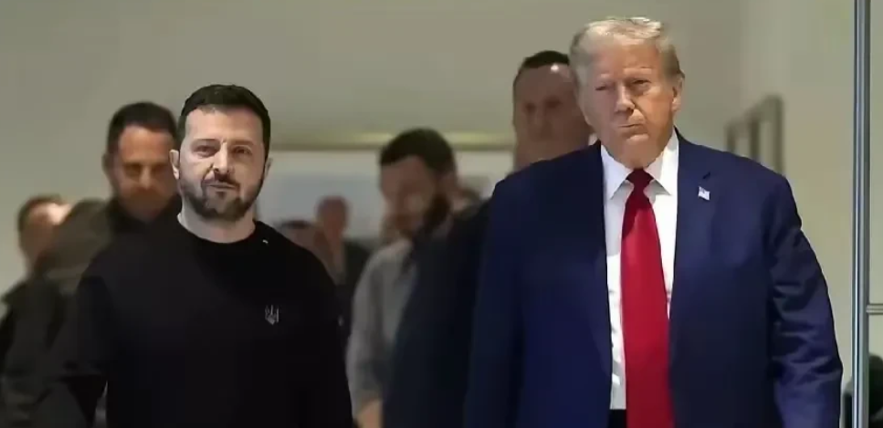 泽连斯基终于等到了？中俄刚谈完，不到48小时，俄方开出停战条件。
 
第一，俄方