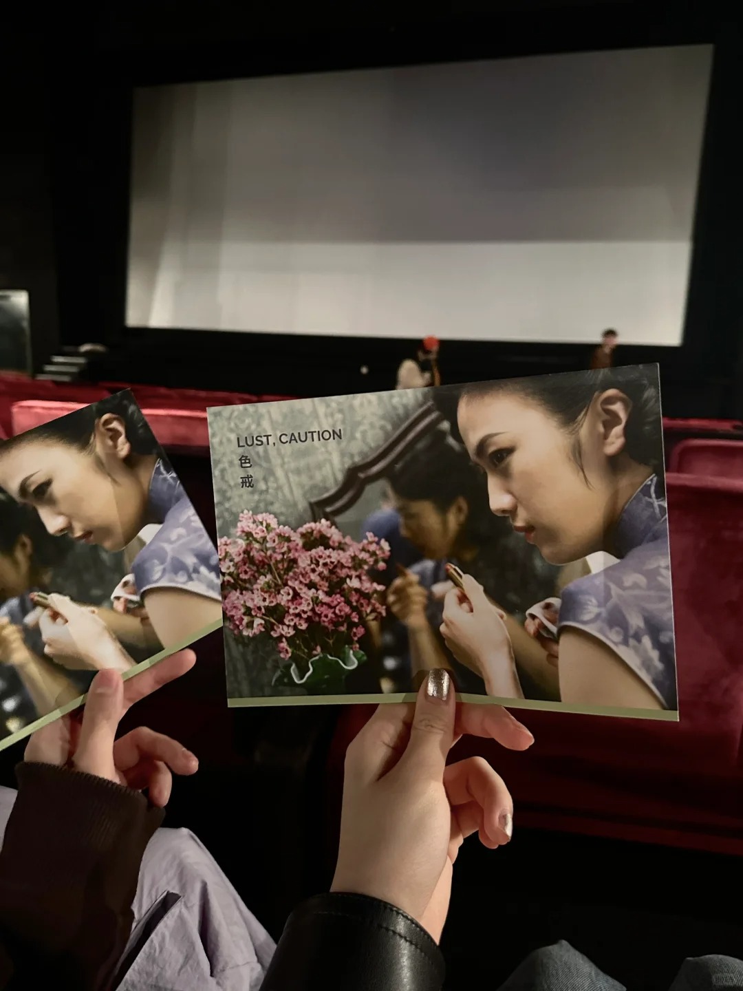 在大荧幕看色戒了
人就应该死在最高潮的那一刻
后劲好大 狠狠开e😭