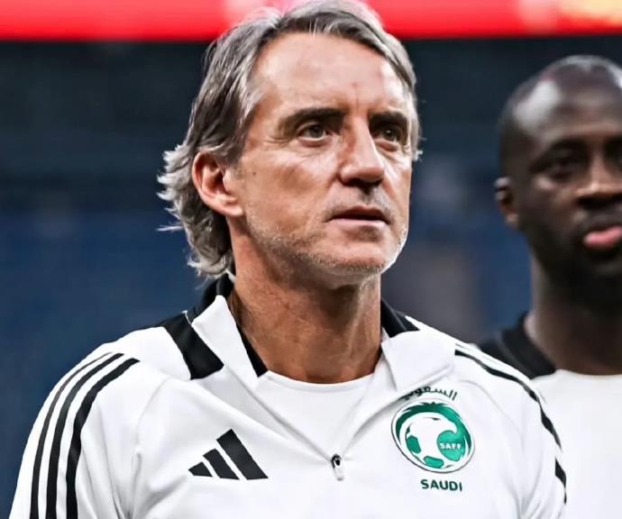 他们给的太多了！

曼奇尼惨遭沙特足协解雇

但是，曼奇尼将获得税后6500万英