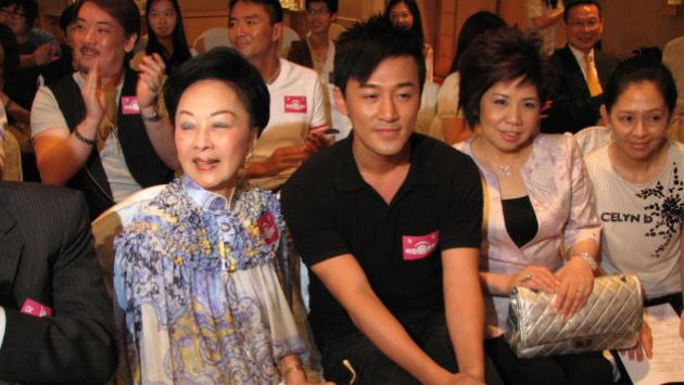TVB台庆“吉祥物”阔太，铜锣湾神秘家族话事人，曾传是林峯干妈