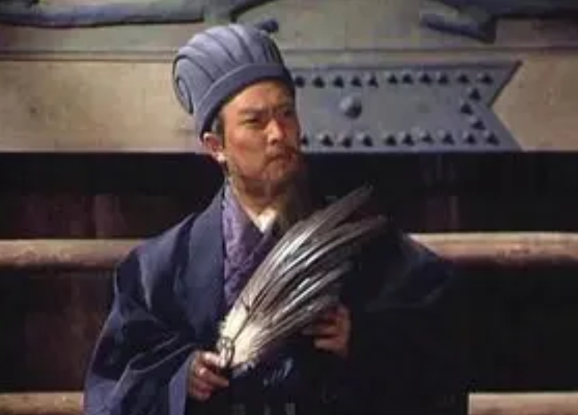 为什么诸葛亮死后，哭得最伤心的是他的政敌李严？他其实是哭自己，再也不会有人用自己