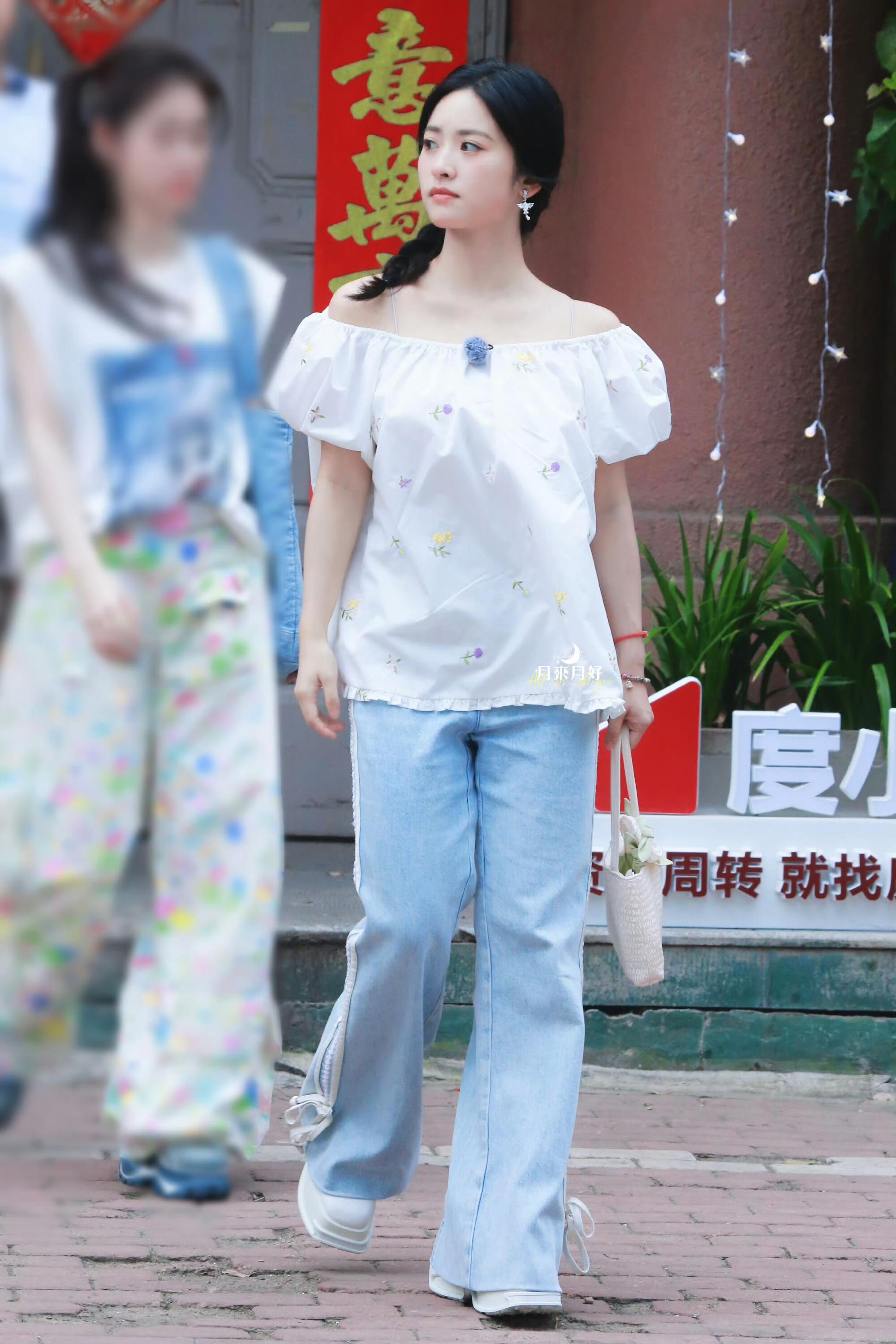 沈月——气质淡雅
